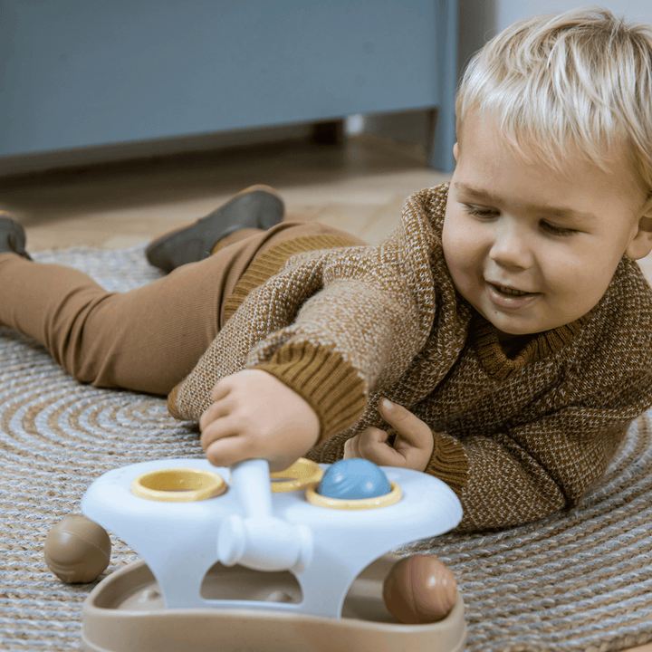 Bioplastic Pounding Bench - The Crib