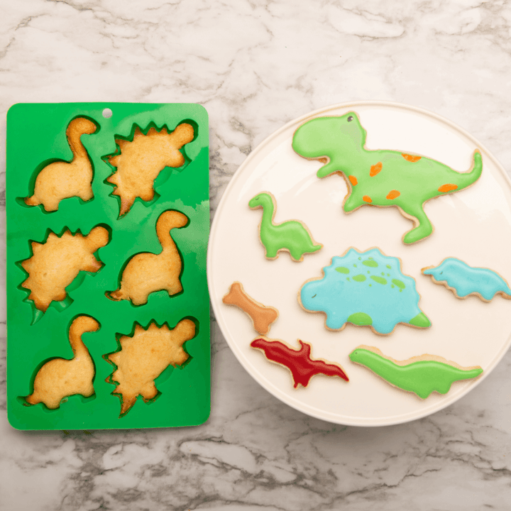 Handstand Kitchen Dinosaur Ultimate Baking Party Set