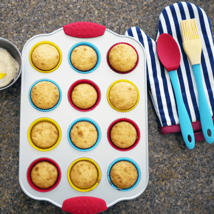 Handstand Kitchen Mini Cupcake Set