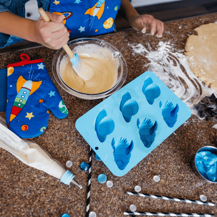 Handstand Kitchen Out of This World Ultimate Baking Party Set